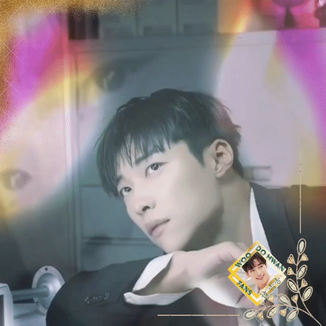 A moment captured by a fan of Woo Dohwan