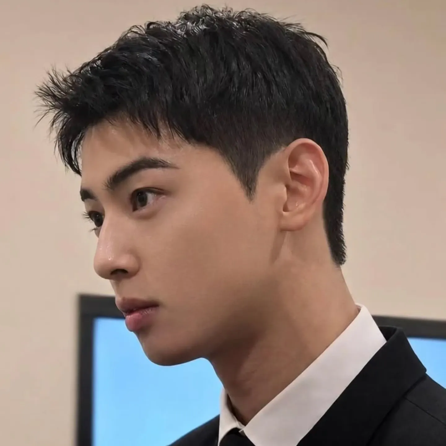 A moment captured by a fan of Cha Eunwoo