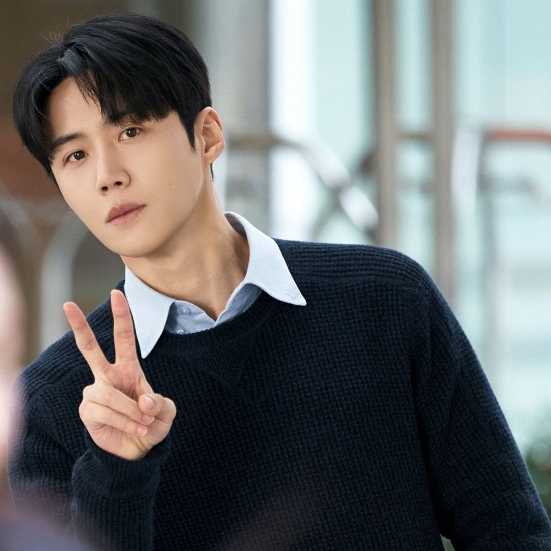 Behind-the-scenes cut of Kim Seonho