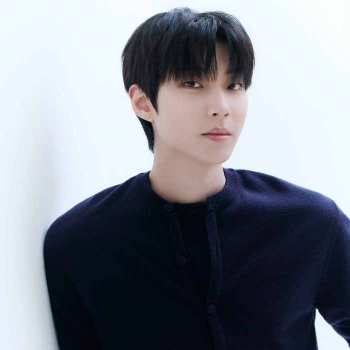 Recent activity shot of Hwang Inyoup