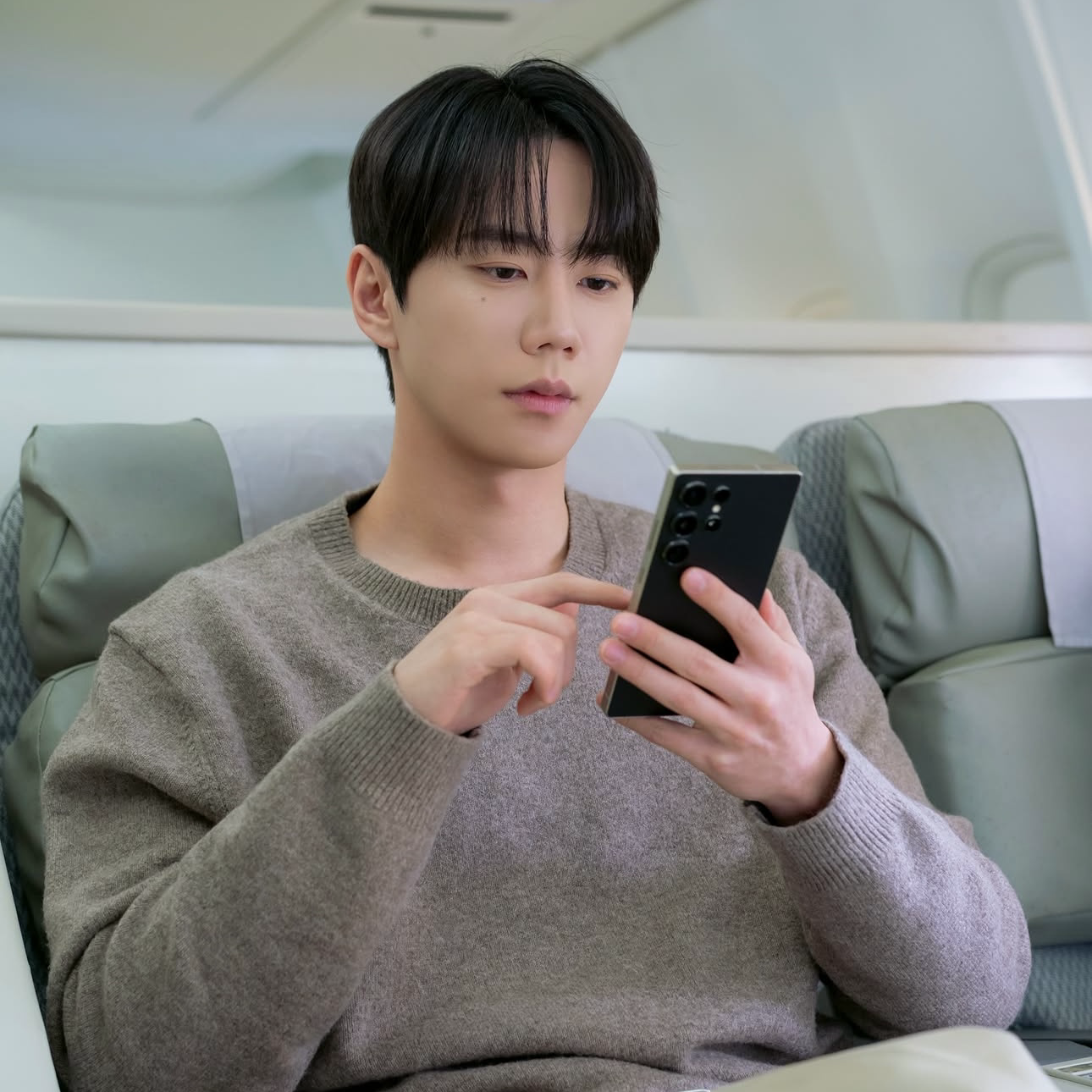 Recent activity shot of Lee Junyoung