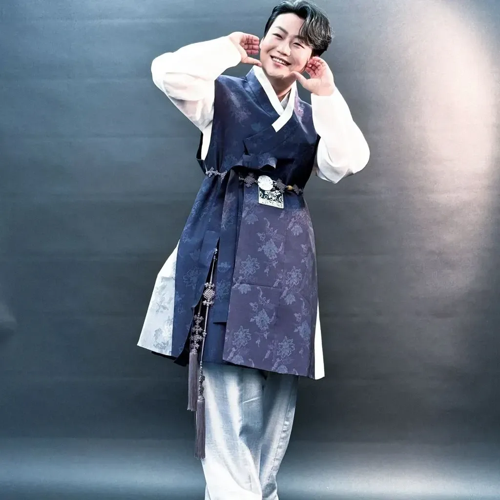 Recent activity shot of Min Soohyun