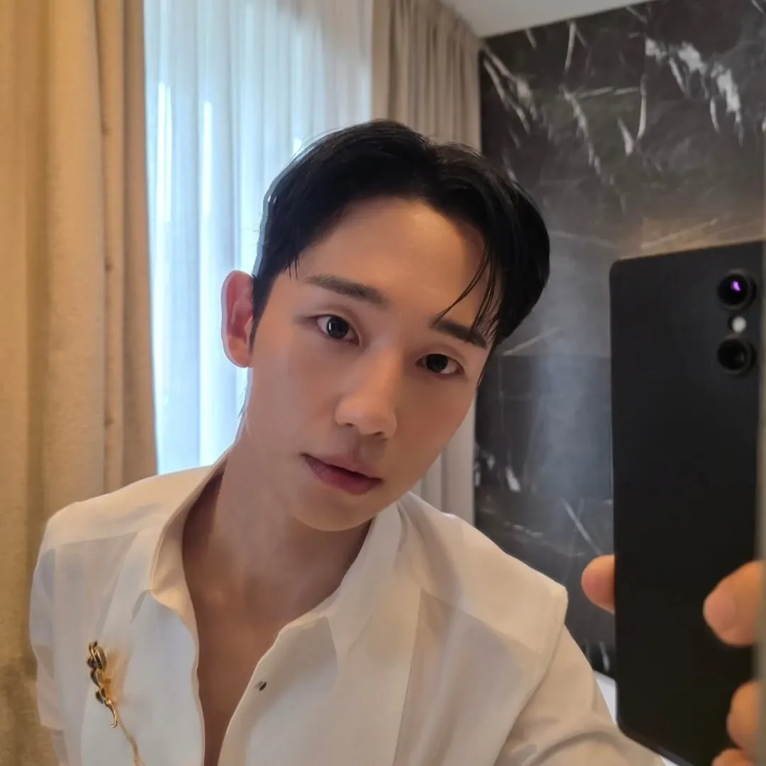 Behind-the-scenes cut of Jung Haein