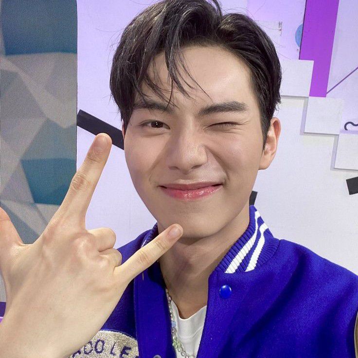 Latest photo of Lee Chaemin