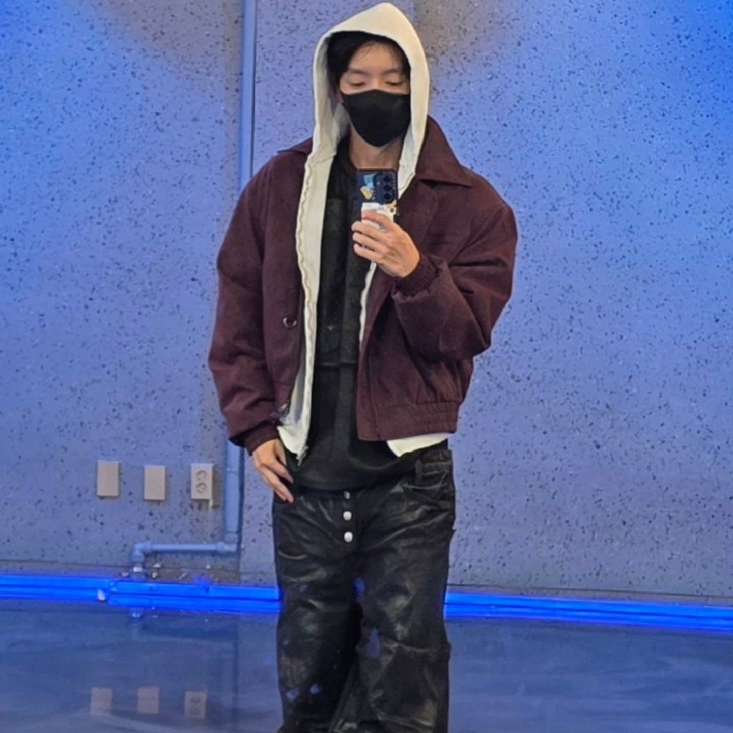 A moment captured by a fan of Lee Joongi