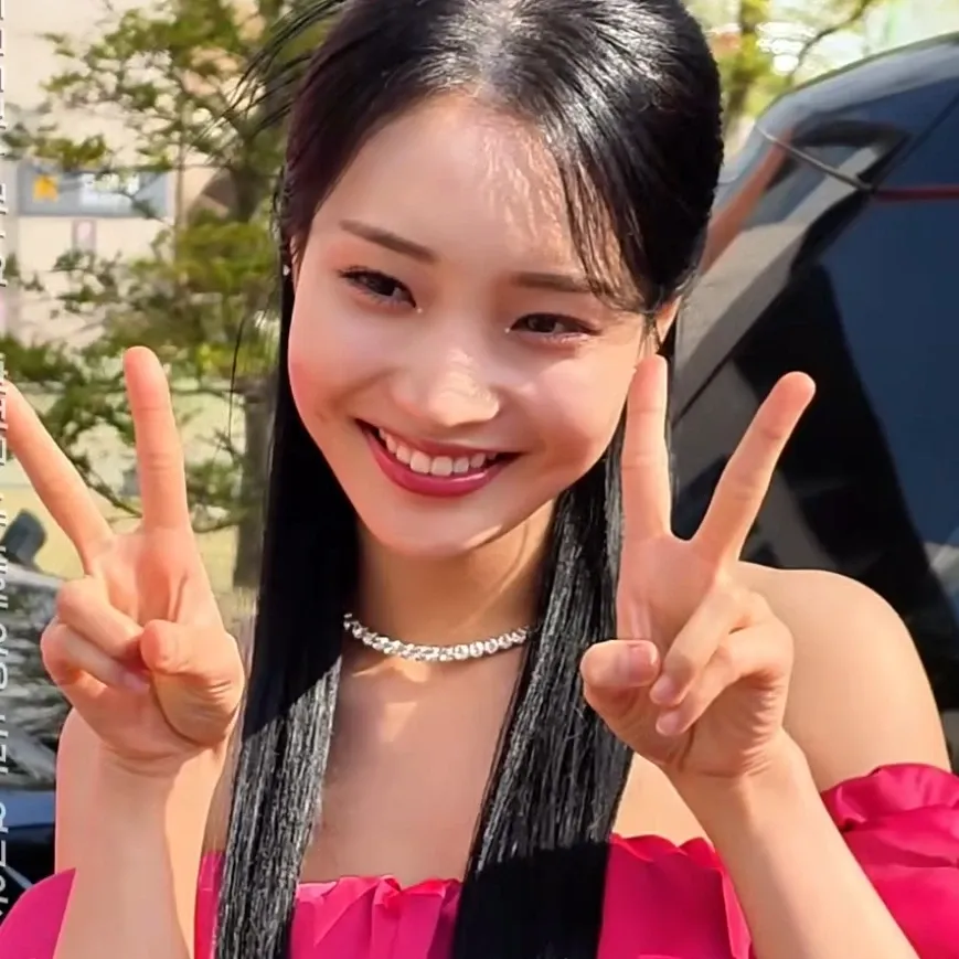 A moment captured by a fan of Kim Soyeon (2004)
