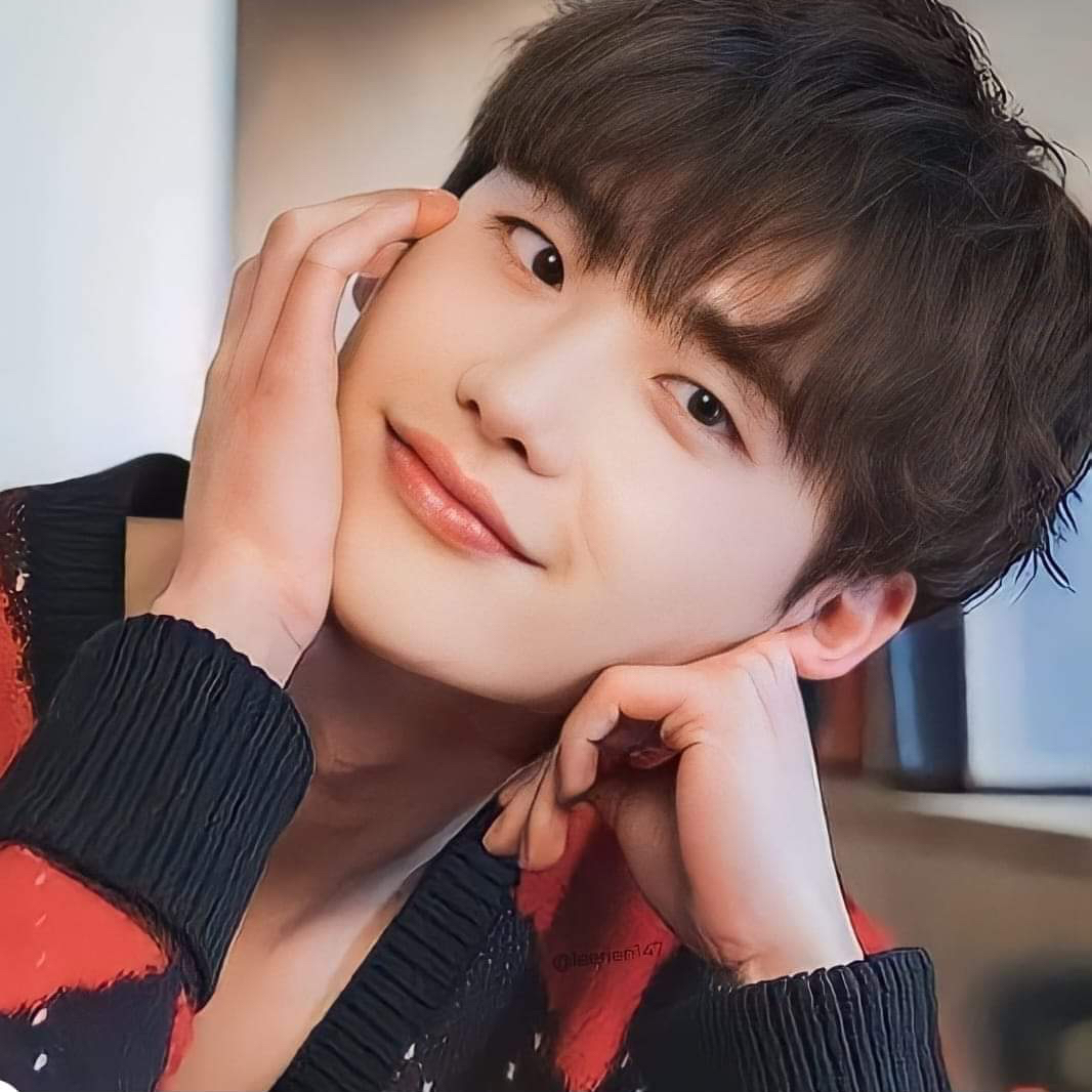 李鍾碩的最新照片