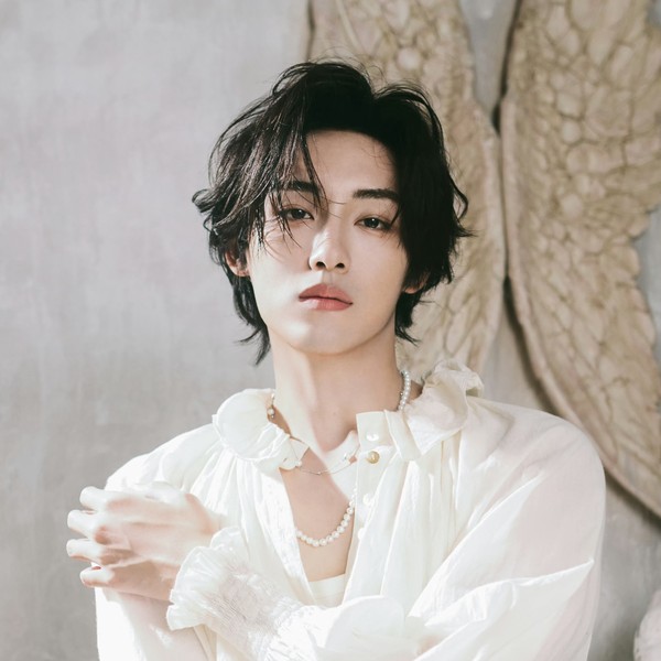 Today’s standout profile photo of Winwin on Choeaedol Celeb