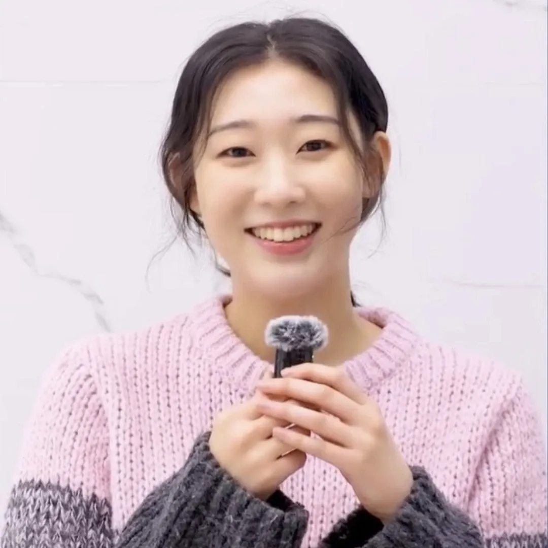 Recent activity shot of Han Yeji