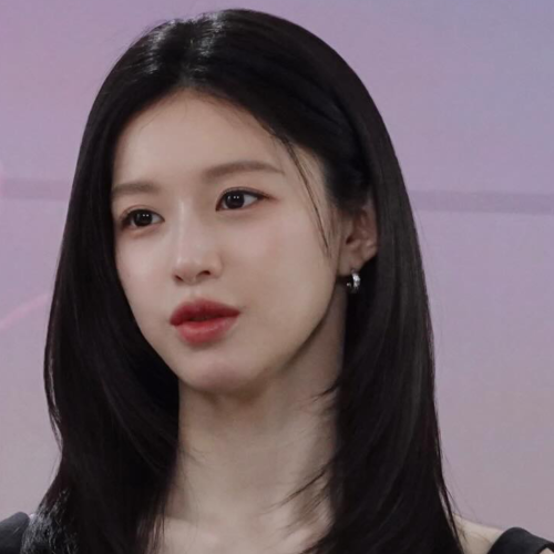 Behind-the-scenes cut of Go Younjung