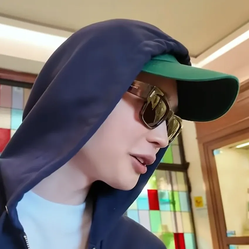 Recent activity shot of Lee Jongsuk
