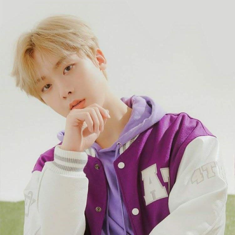 A moment captured by a fan of Cha Eunwoo