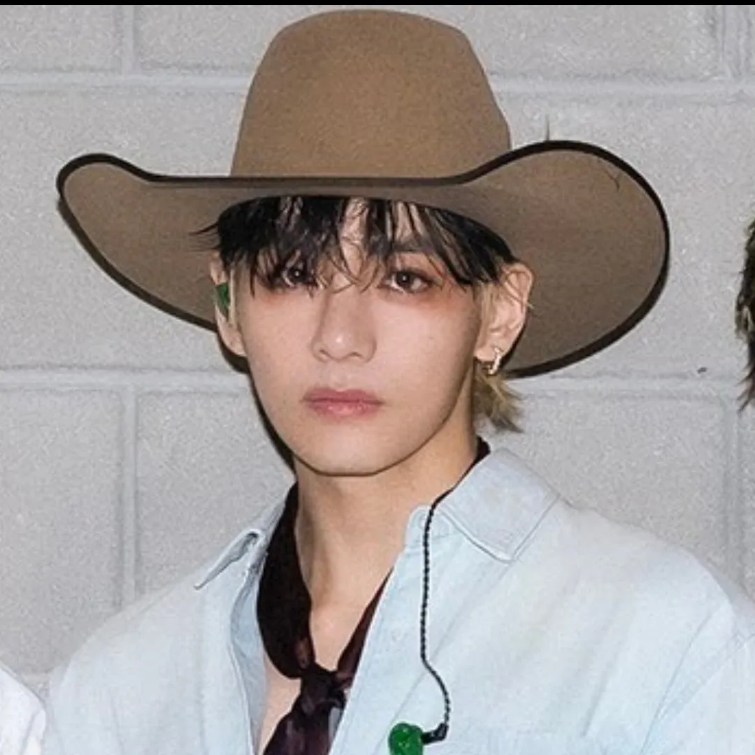 Behind-the-scenes cut of Kim Taehyung (V)