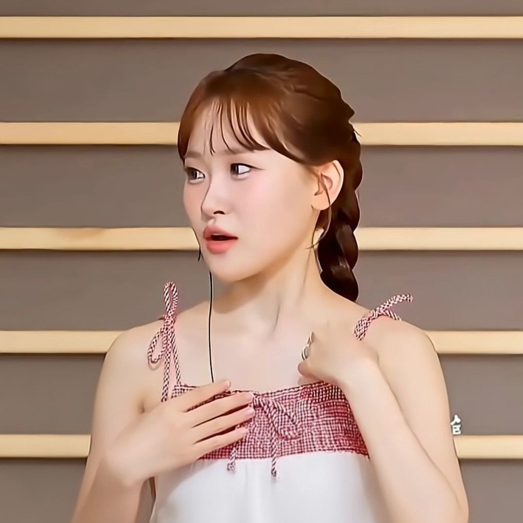 Recent activity shot of Kim Dahyun