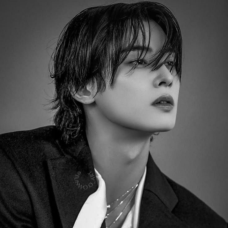 Behind-the-scenes cut of Cha Eunwoo