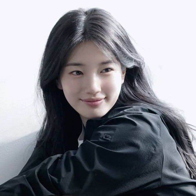 Recent activity shot of Bae Suzy