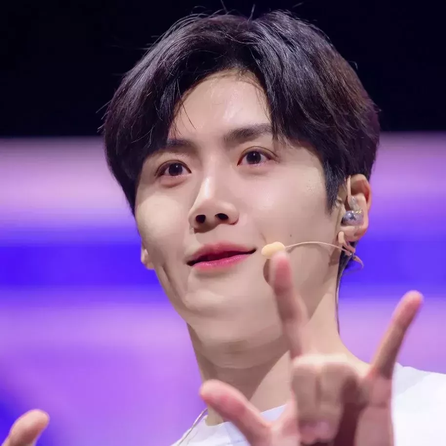 김선호 최근 활동샷