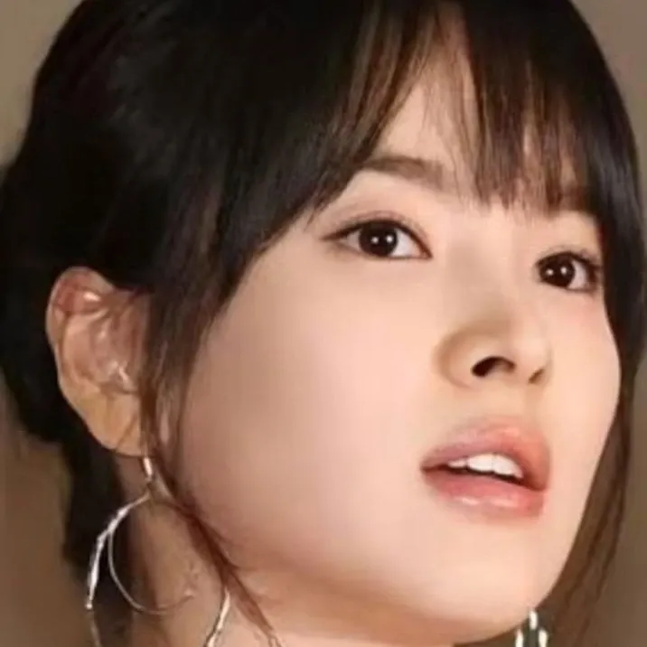 송혜교 최근 활동샷