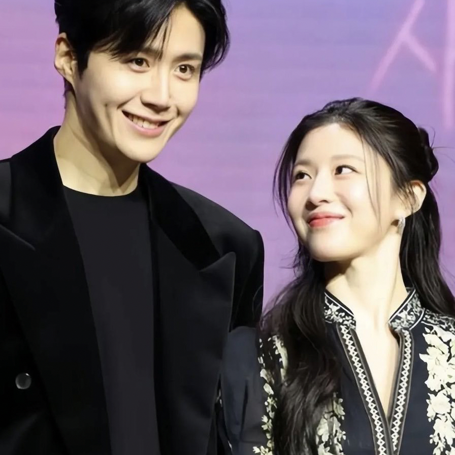 Behind-the-scenes cut of Kim Seonho