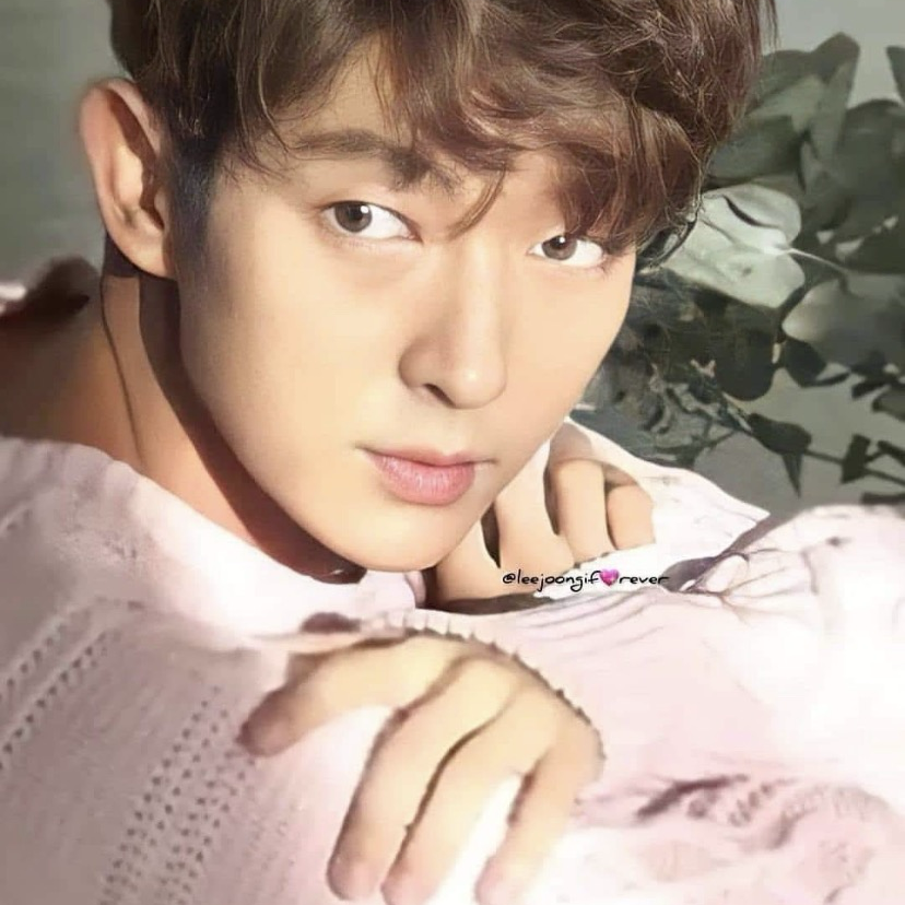 Recent activity shot of Lee Joongi