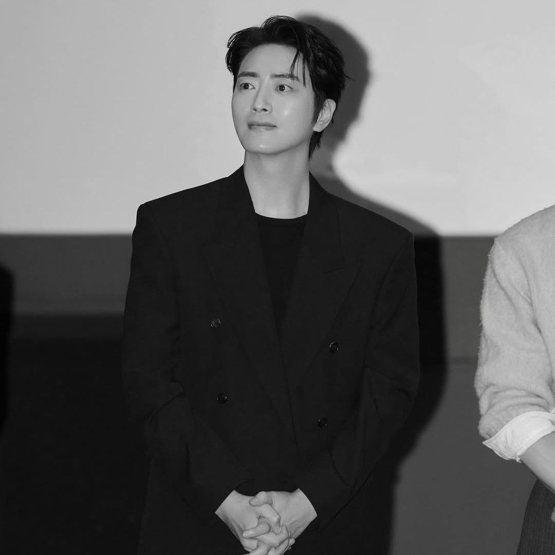 粉絲拍下的李浚赫瞬間