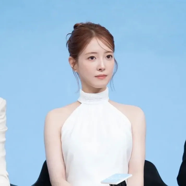 Latest photo of Lee Seyoung