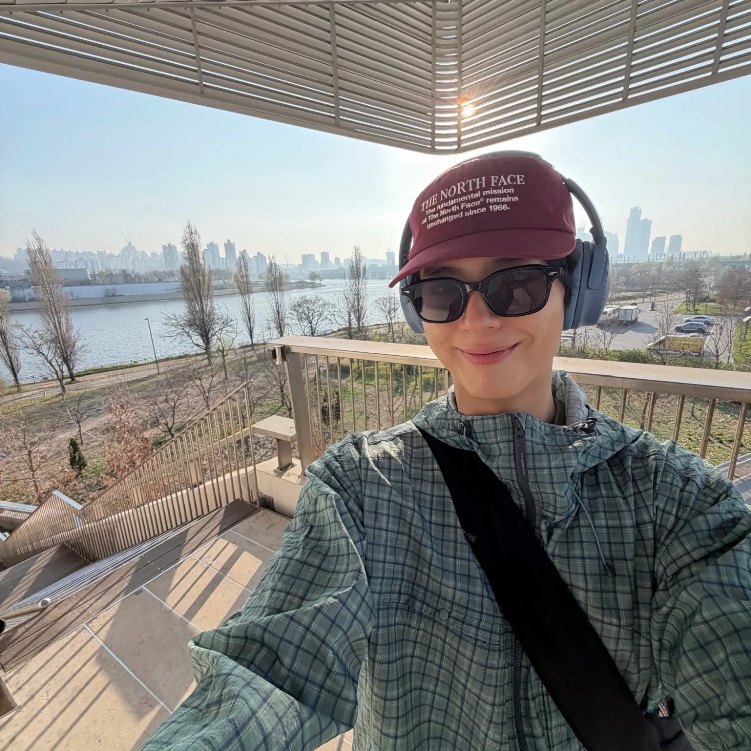 A moment captured by a fan of Park Bogum
