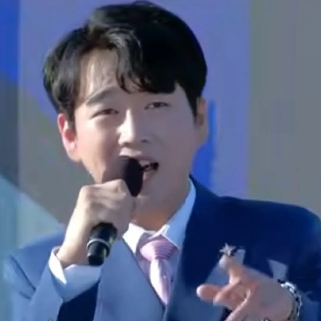 Latest photo of Hwang Youngwoong