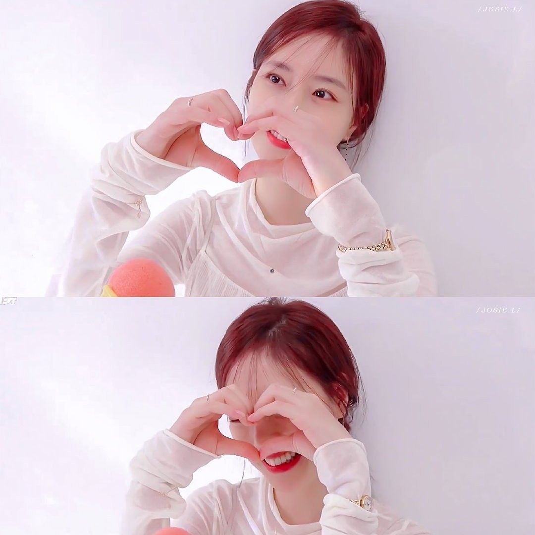 Latest photo of Moon Chaewon