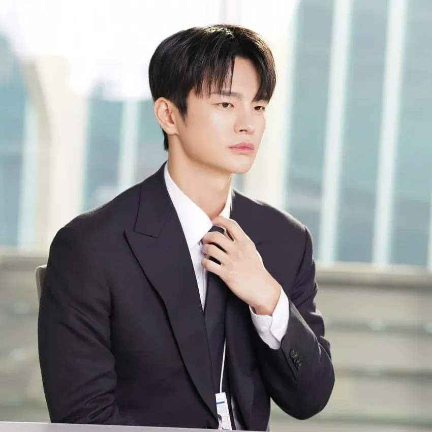 Momen yang diabadikan oleh penggemar Seo Inguk