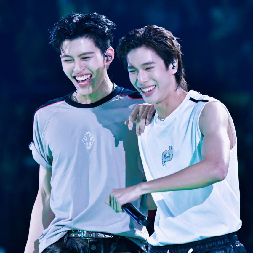 Phuwin tangsakyuen的最新照片