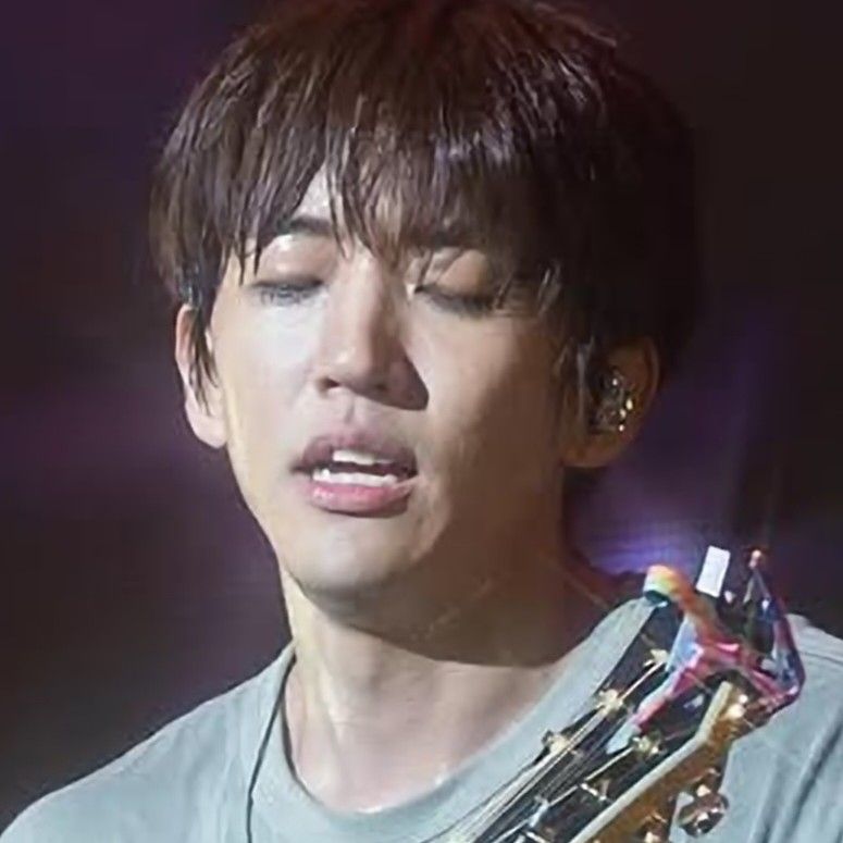 Latest photo of Lee Seungyoon