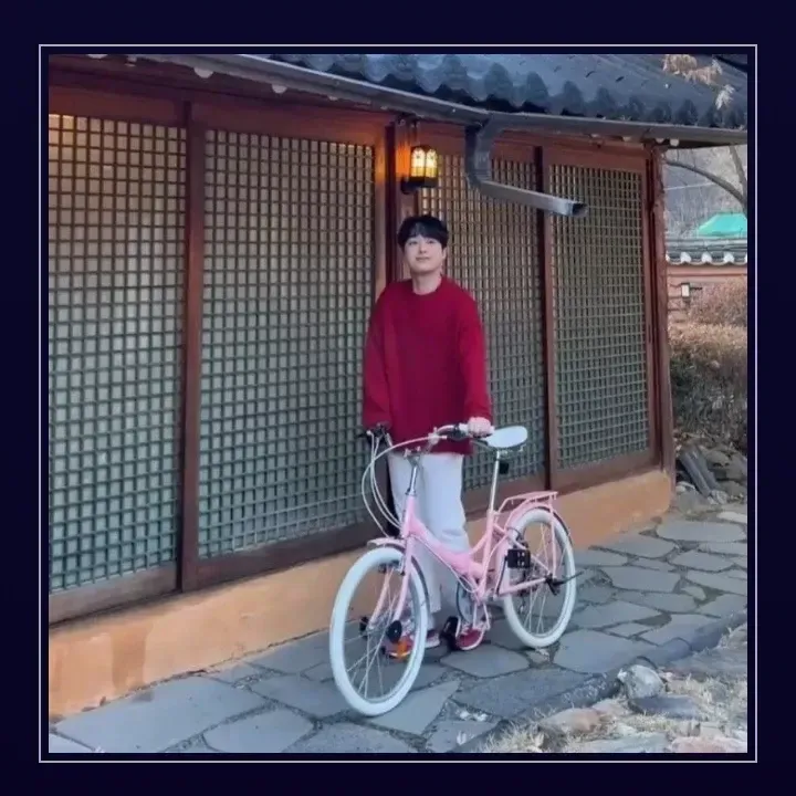 粉丝拍下的李灿元瞬间