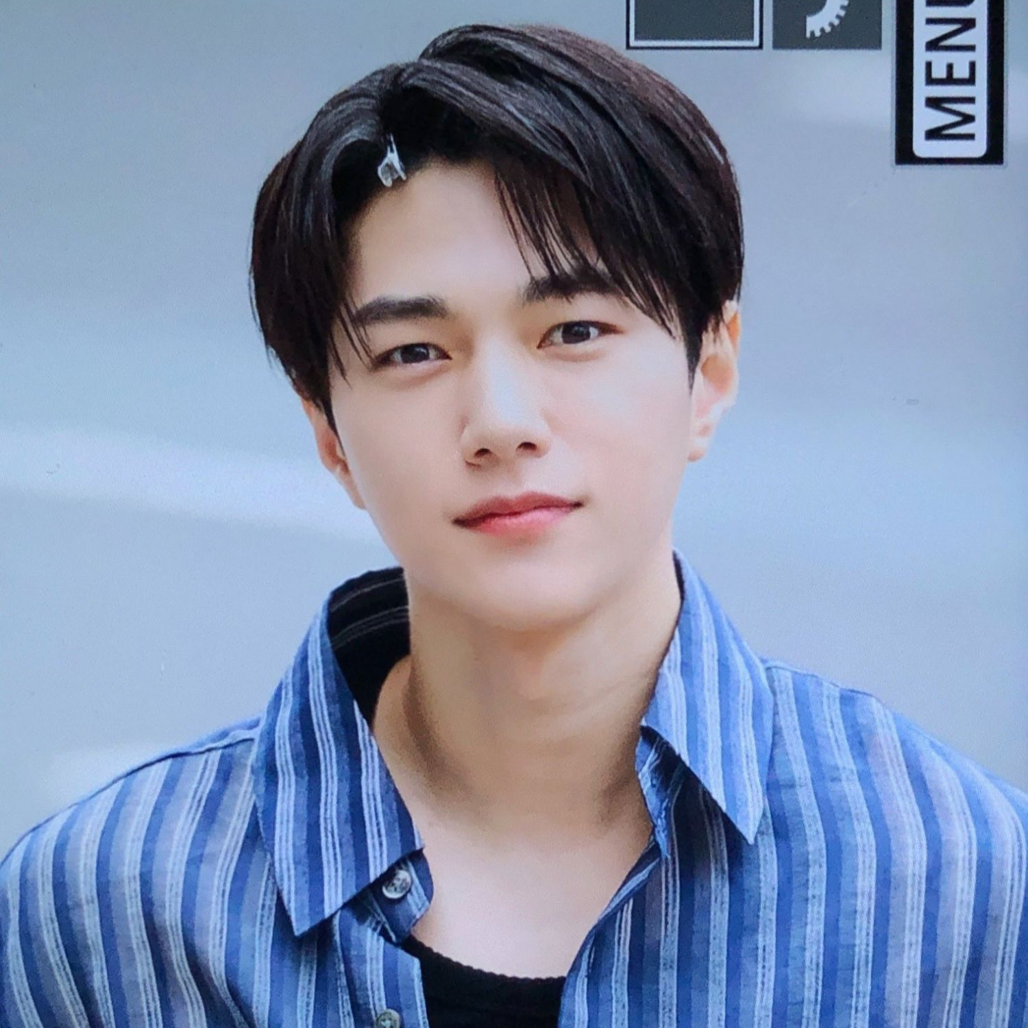 Behind-the-scenes cut of Kim Myungsoo (L)