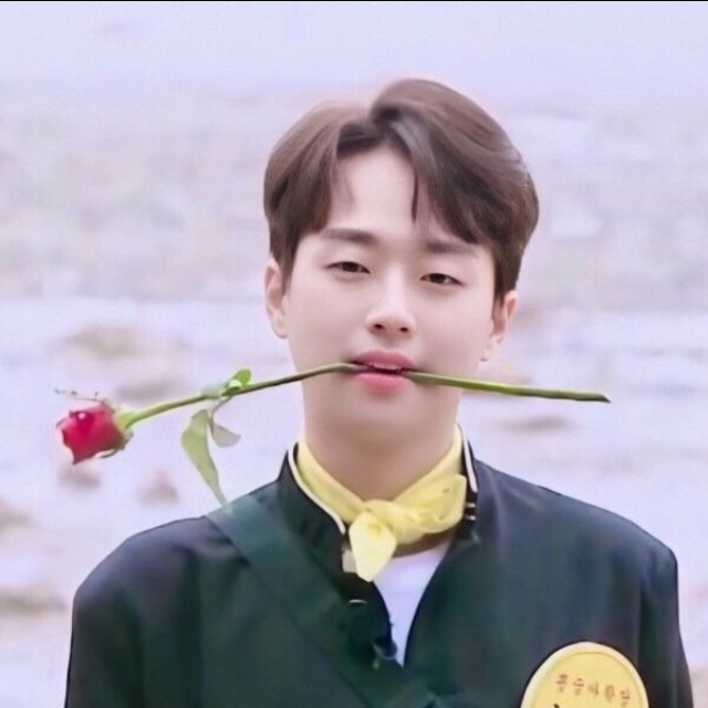 이찬원 최근 활동샷