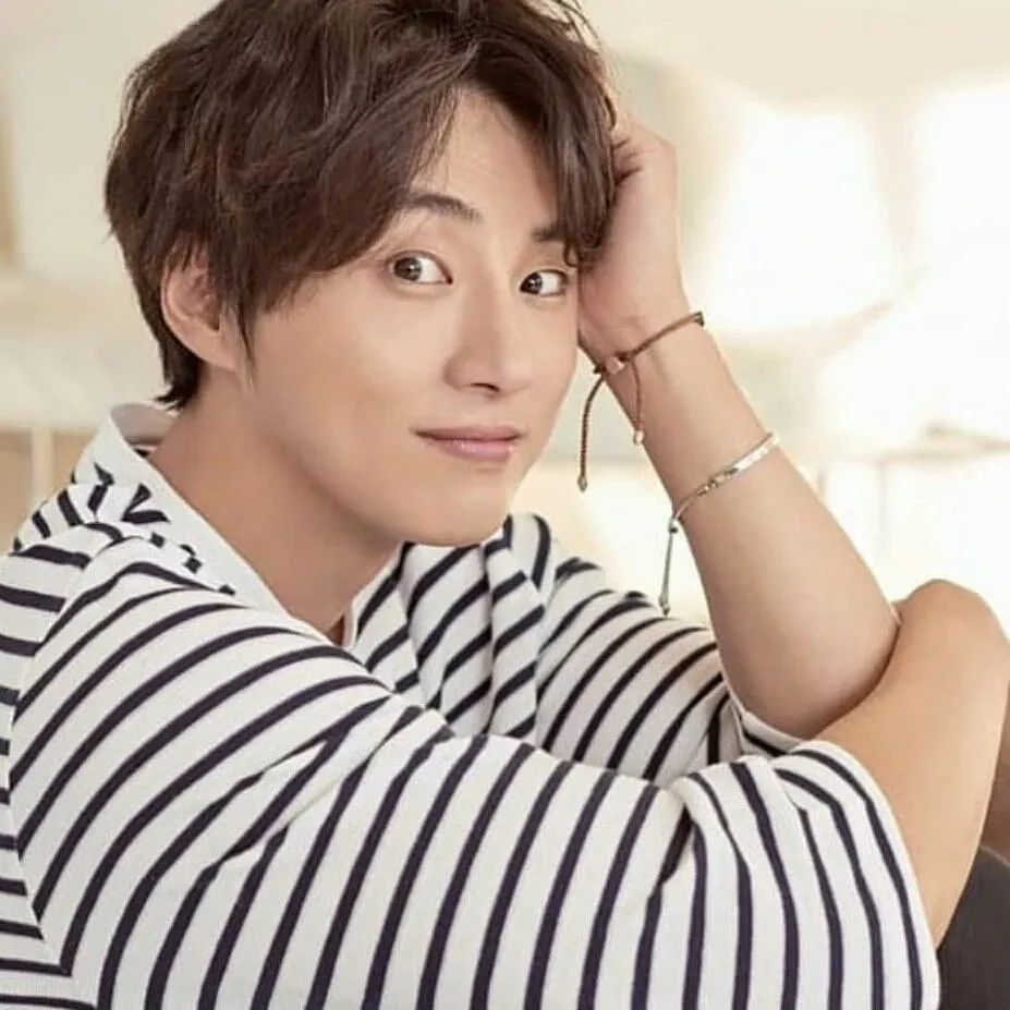 Behind-the-scenes cut of Yoon Shiyoon