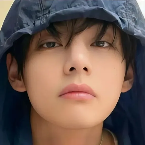 Recent activity shot of Kim Taehyung (V)