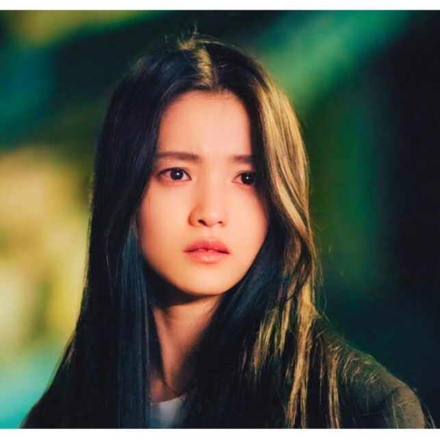 Behind-the-scenes cut of Kim Taeri