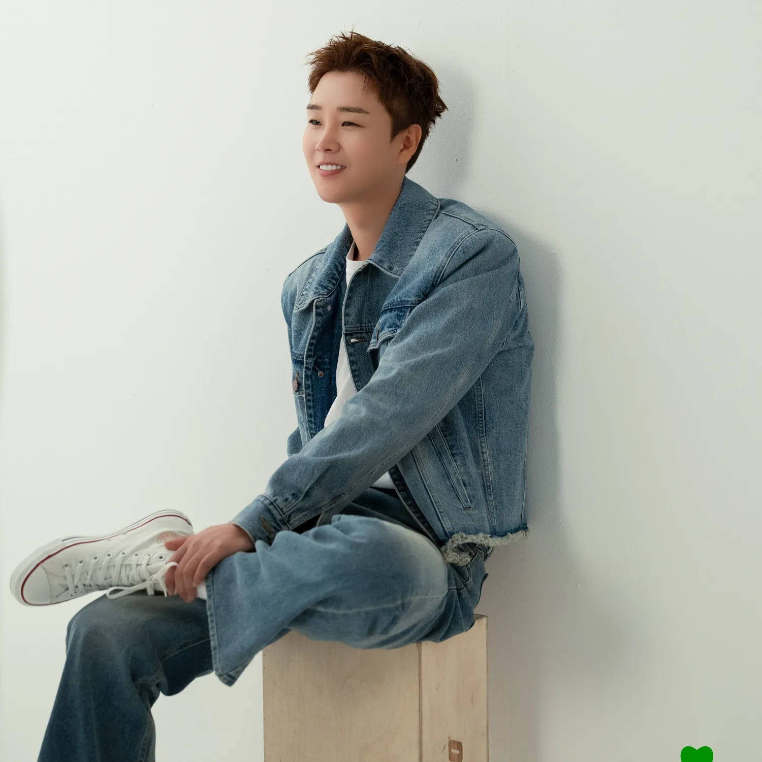 Behind-the-scenes cut of Song Minjun