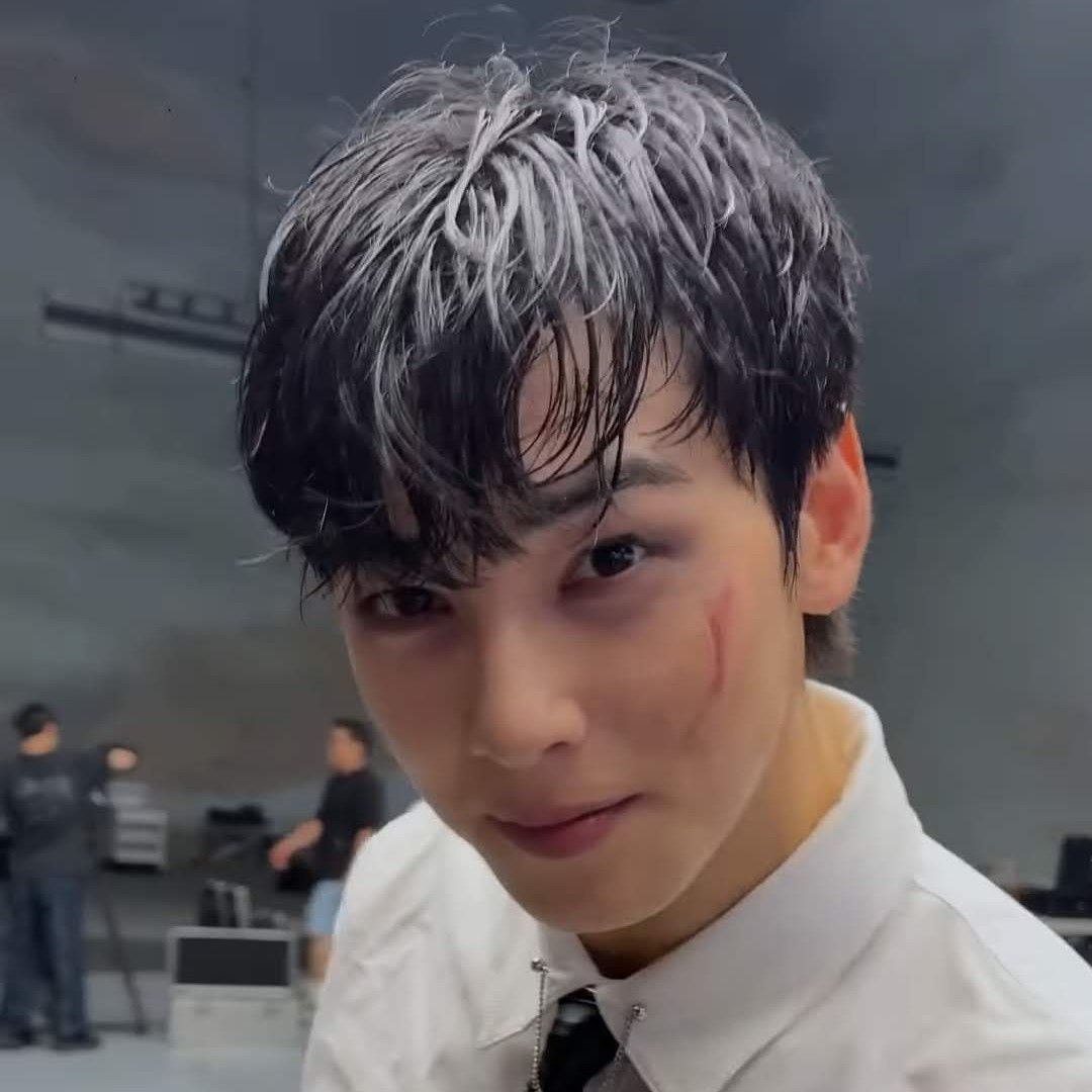 Latest photo of Cha Eunwoo