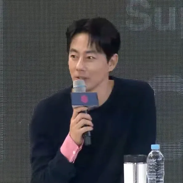 Behind-the-scenes cut of Jo Insung
