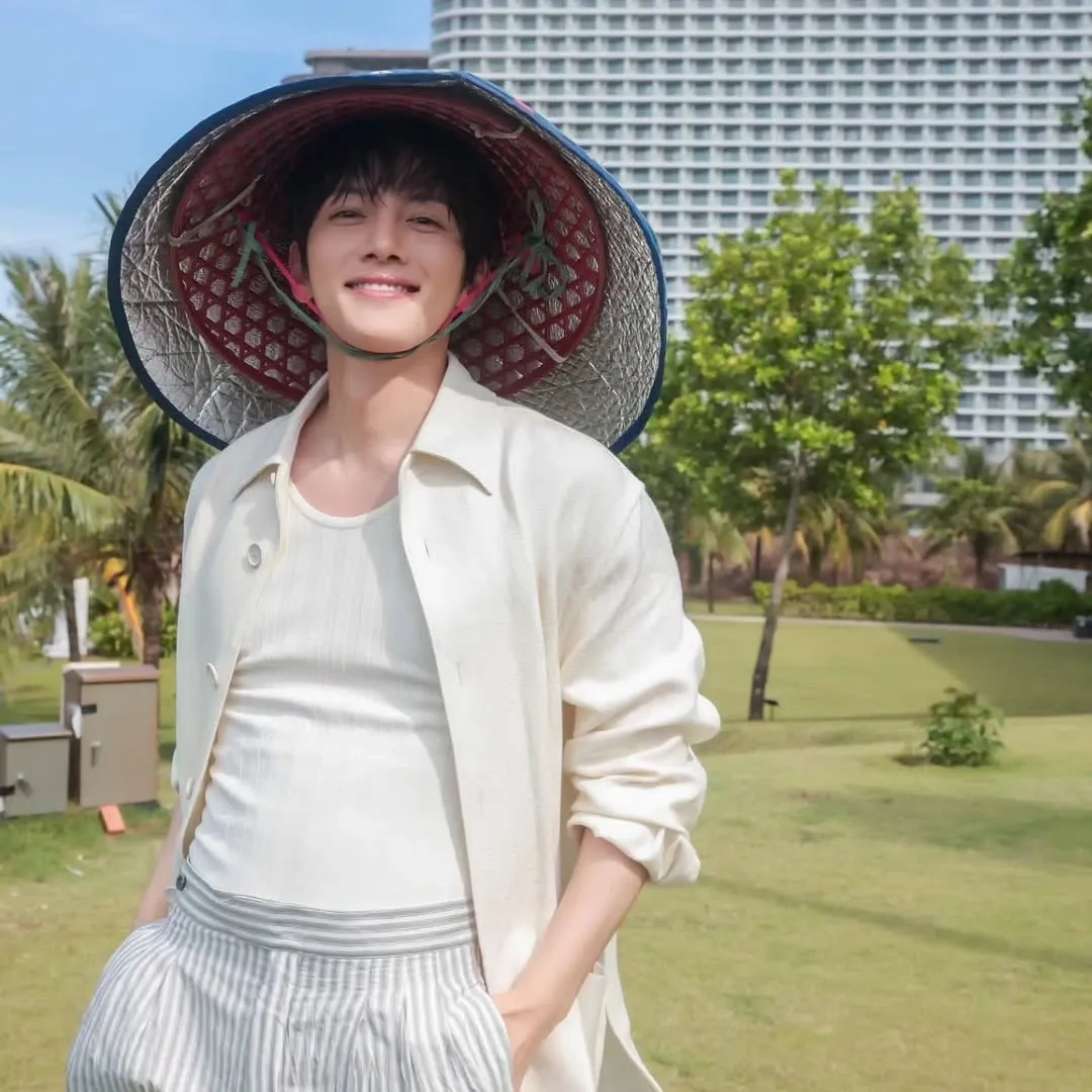 Behind-the-scenes cut of Ji Changwook