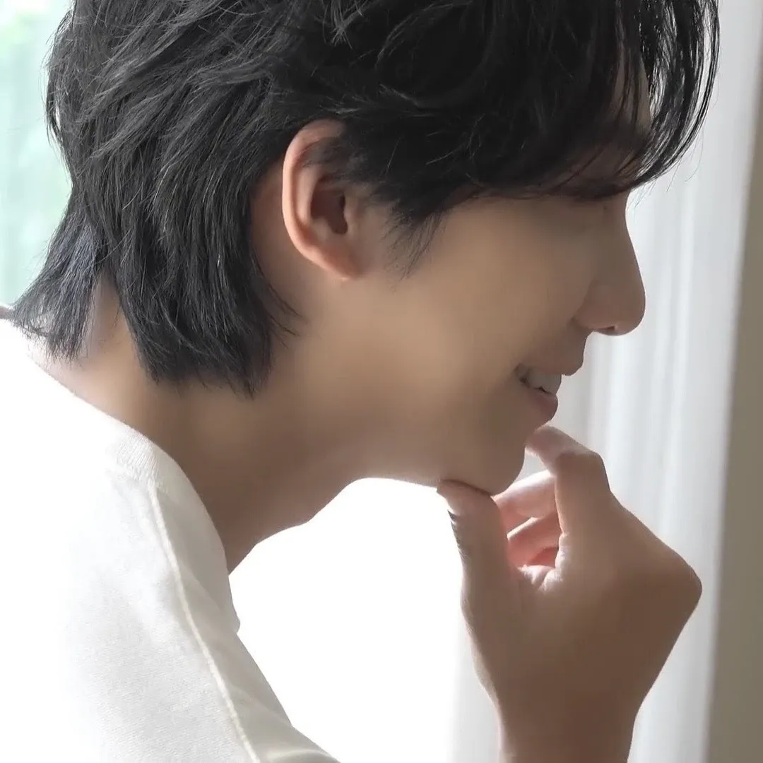 Recent activity shot of Lee Seunggi