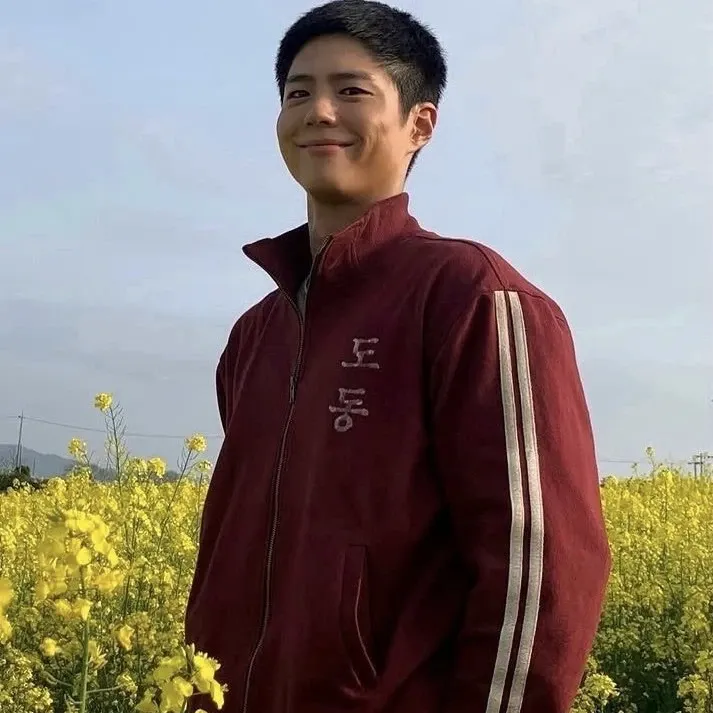 Behind-the-scenes cut of Park Bogum