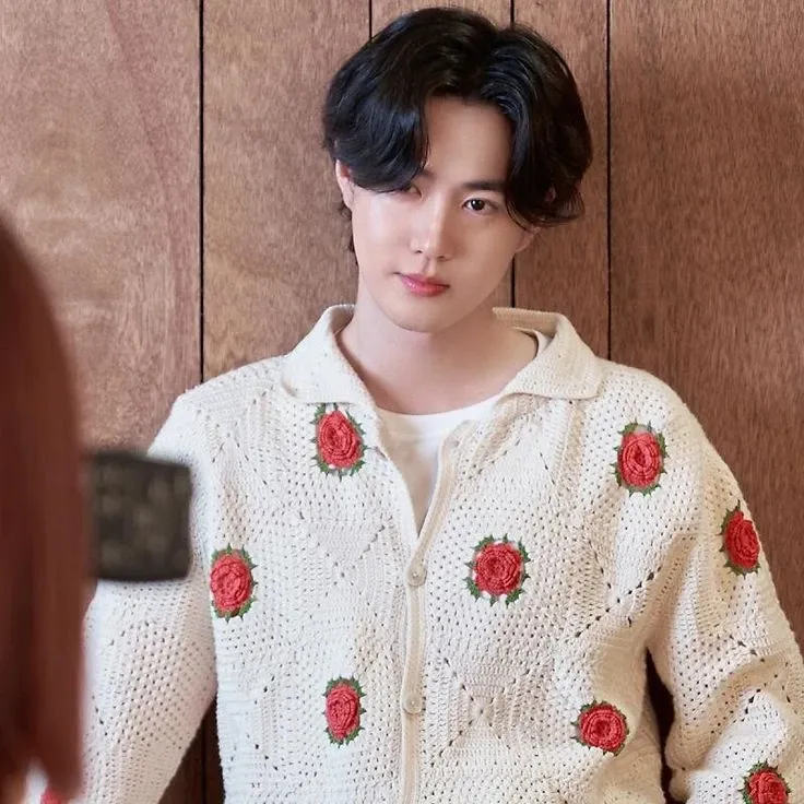 Recent activity shot of Suho