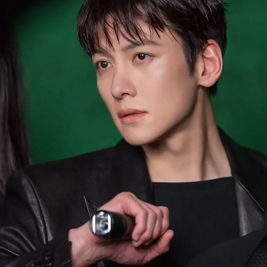 Recent activity shot of Ji Changwook