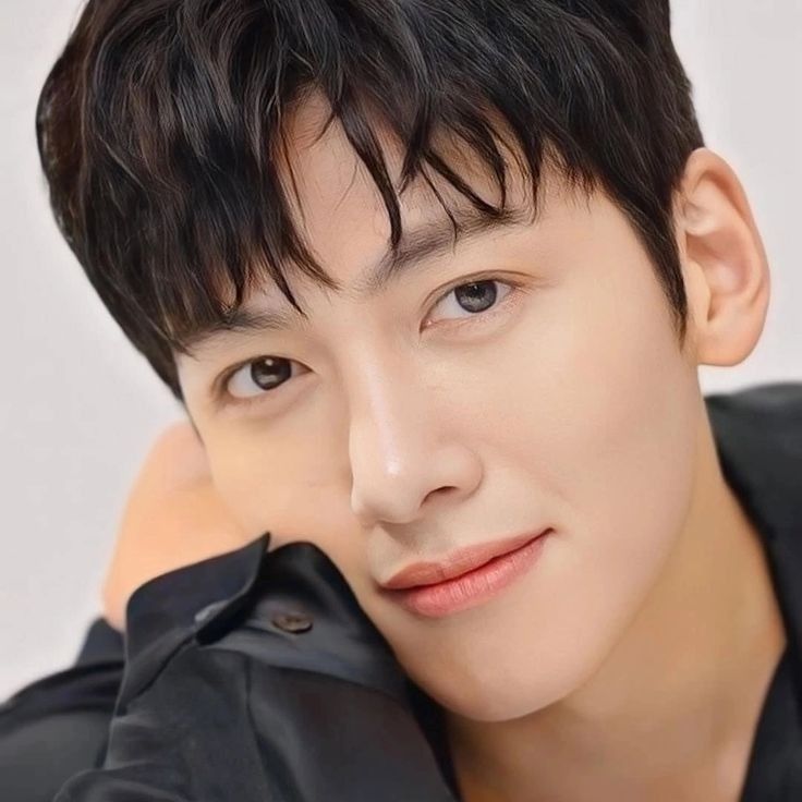Behind-the-scenes cut of Ji Changwook