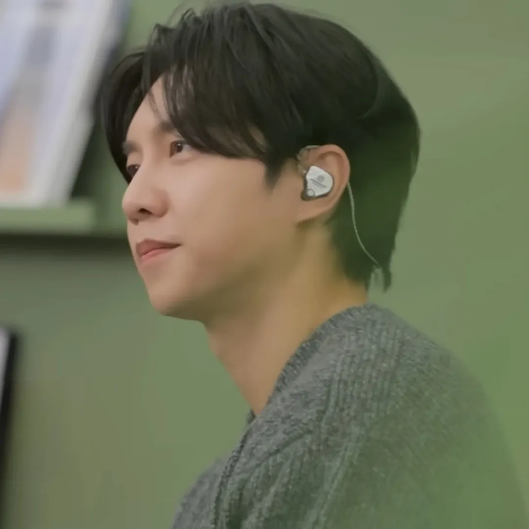 Cuplikan di balik layar dari Lee Seunggi