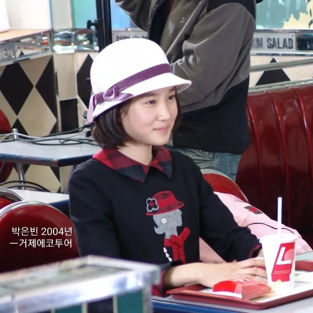 Behind-the-scenes cut of Park Eunbin