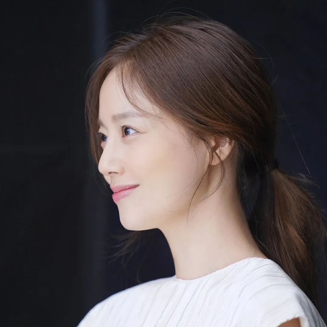 Behind-the-scenes cut of Moon Chaewon